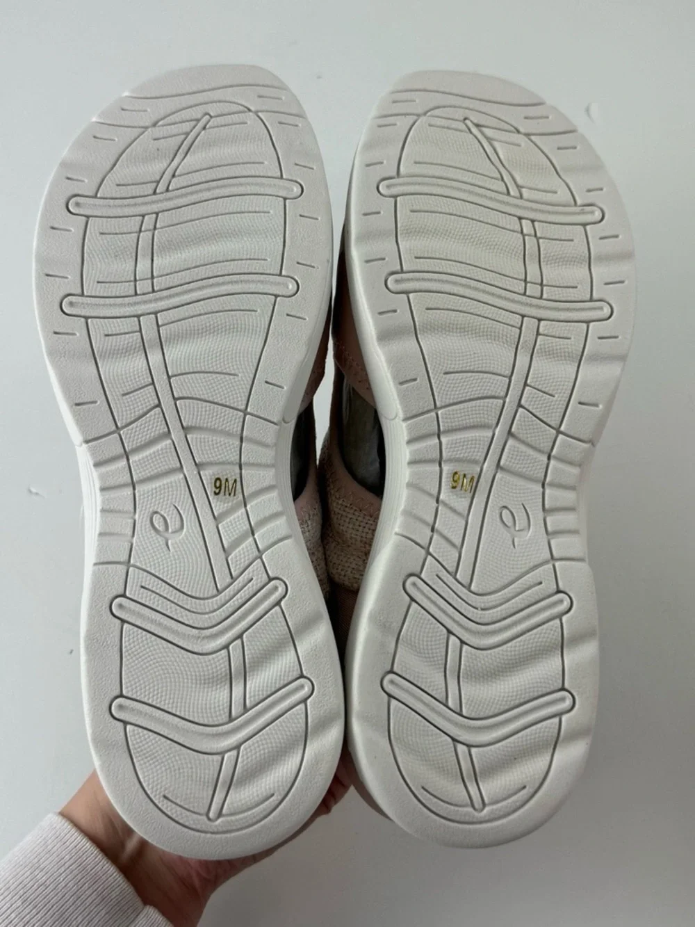 Easy Spirit Traciee Lightweight Flat Easy On Sandals Womens 9M Light Pink NWT